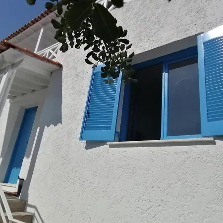 Mamma Mia On The * Pefkali